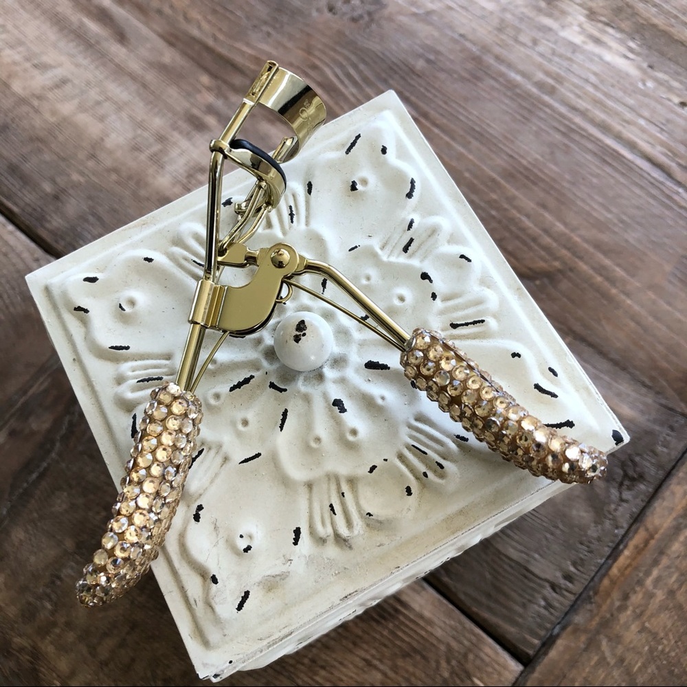 Jeweled gold eyelash curler New In Box gift tag